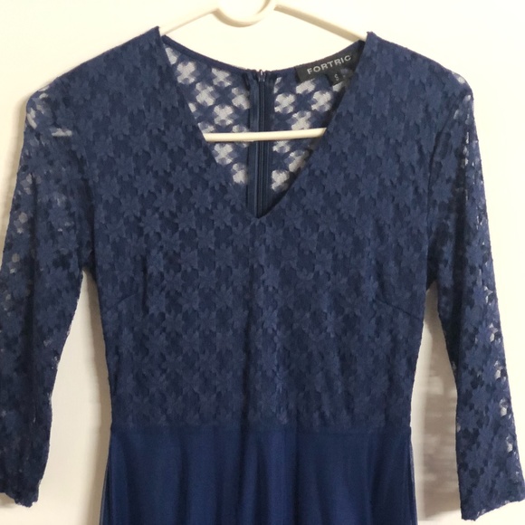 Dress - Picture 4 of 6